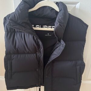 ARITZIA Superpuff Vest Crop Length